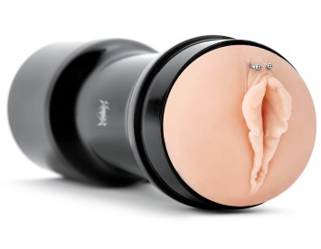 Umělá vagina s piercingem Lexy Roxx White (Spider)