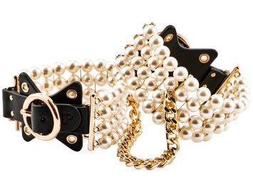 Perlová pouta na ruce (Guilty Pleasure)